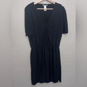 ALICE + OLIVIA BLACK V-NECK DRESS SIZE S